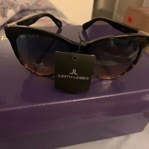 New Judith Leiber Sunglasses brown w/ gold hearts